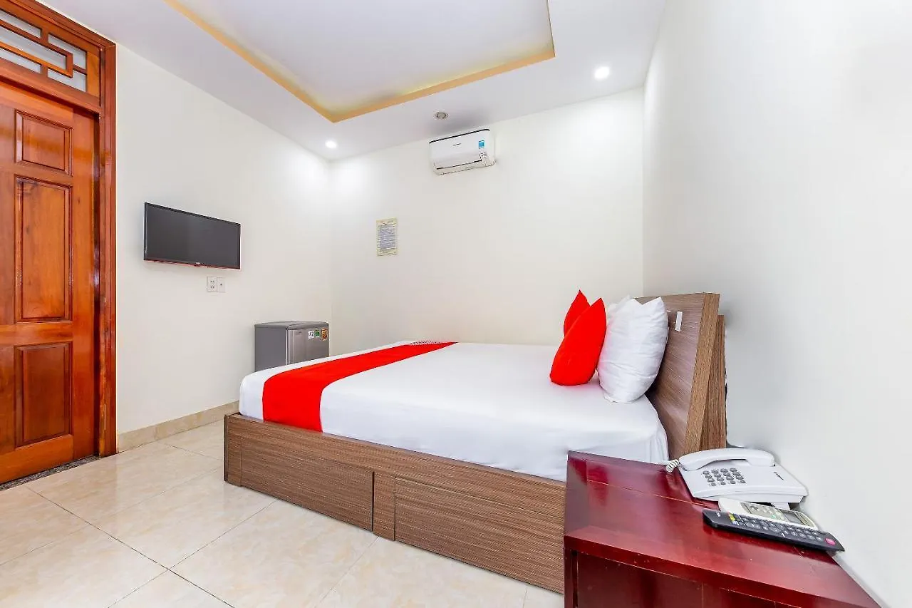 Oyo 587 Trang Long Otel Nha Trang 2*,